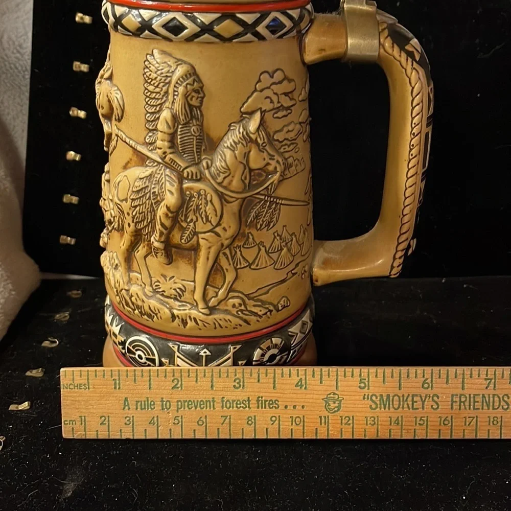 Avon- 1988-Vintage Indians of the American Frontier Stein made in Brazil #168380